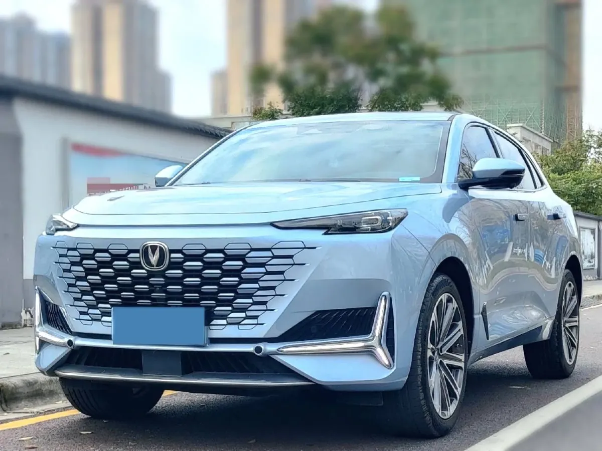 2021 ChangAn UNI-K 2.0T 233HP L4 8AT,autocango,china used car exporter,china ev exporter,chinese used car exporter,chinese used ev exporter
