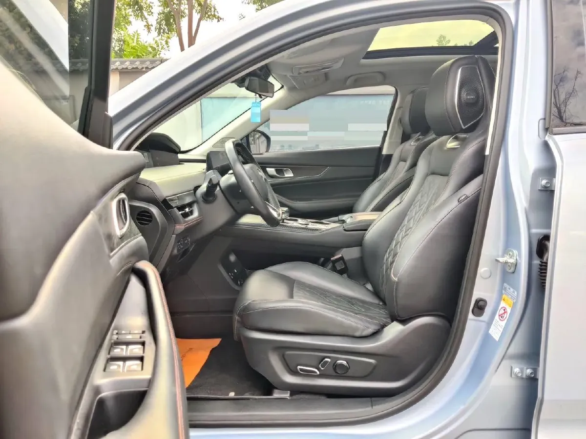 2021 ChangAn UNI-K 2.0T 233HP L4 8AT,autocango,china used car exporter,china ev exporter,chinese used car exporter,chinese used ev exporter