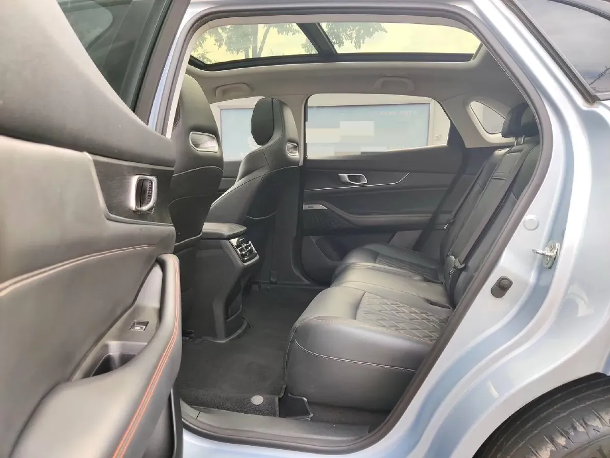 2021 ChangAn UNI-K 2.0T 233HP L4 8AT,autocango,china used car exporter,china ev exporter,chinese used car exporter,chinese used ev exporter