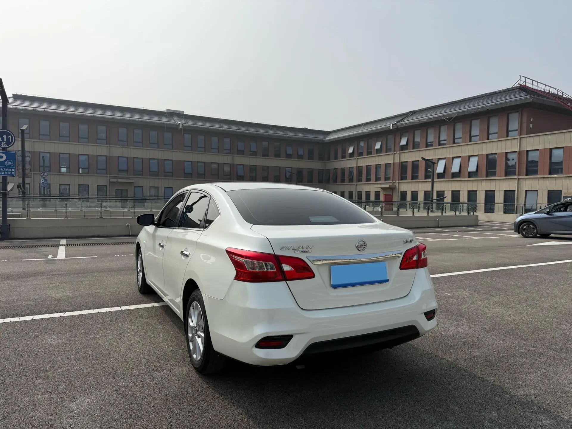 2022 NISSAN SYLPHY thumbnail 4