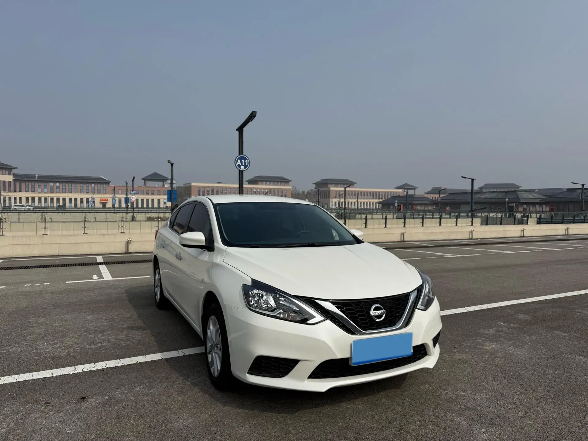 2022 NISSAN SYLPHY thumbnail 3