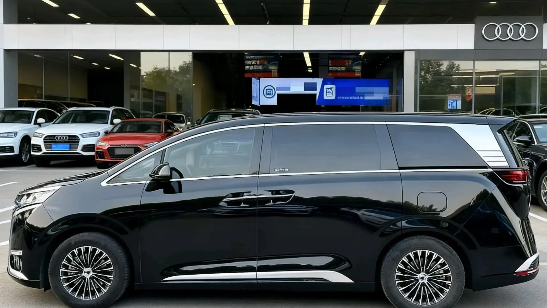 2022 DENZA D9 thumbnail 4