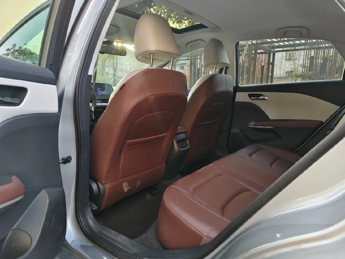 2023 Chevrolet Monza 1.5L 113HP L4 6DCT,autocango,china used car exporter,china ev exporter,chinese used car exporter,chinese used ev exporter