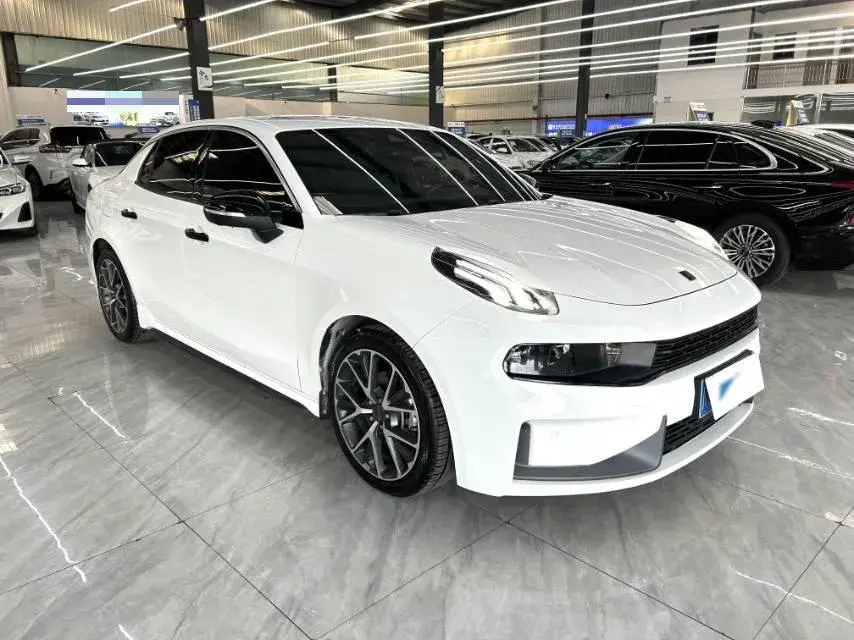 2022 LYNK&CO 03 thumbnail 3