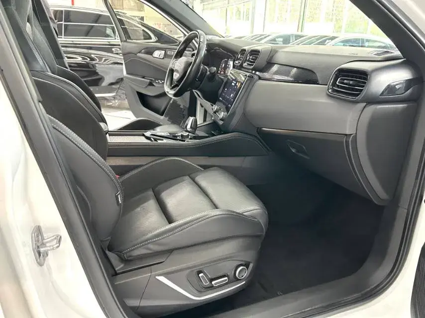 2022 LYNK&CO 03 thumbnail 4