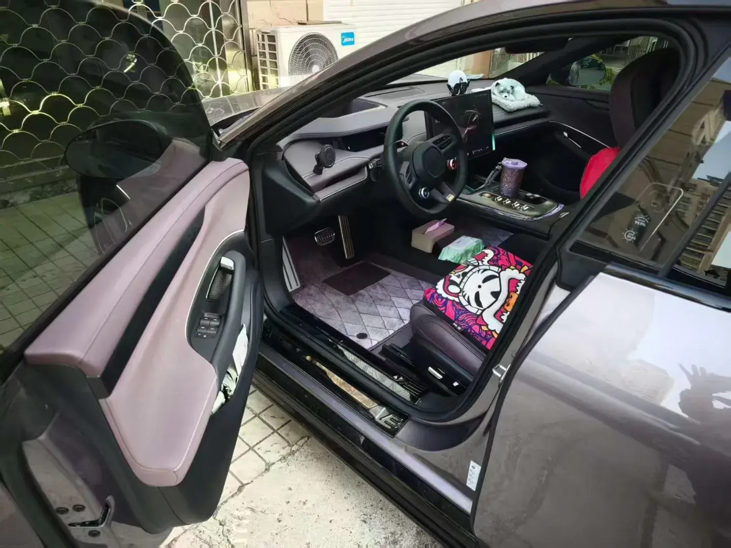 2024 MI SU7 thumbnail 3