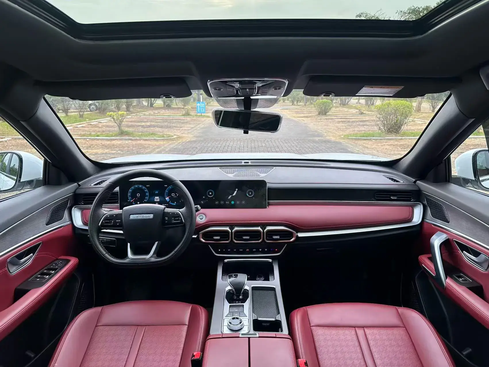 2025 JETOUR X70 thumbnail 4