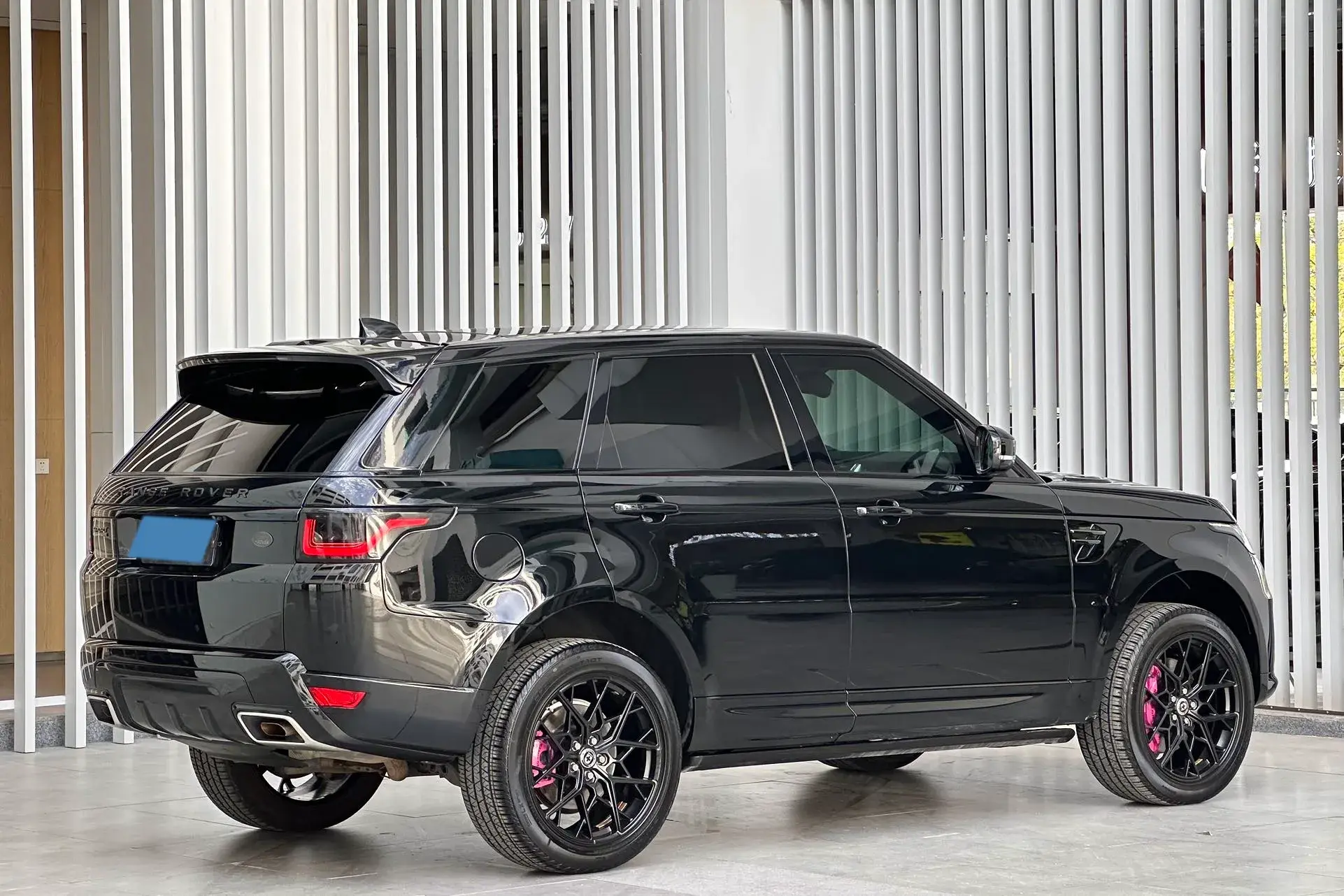 2020 LAND ROVER thumbnail 4