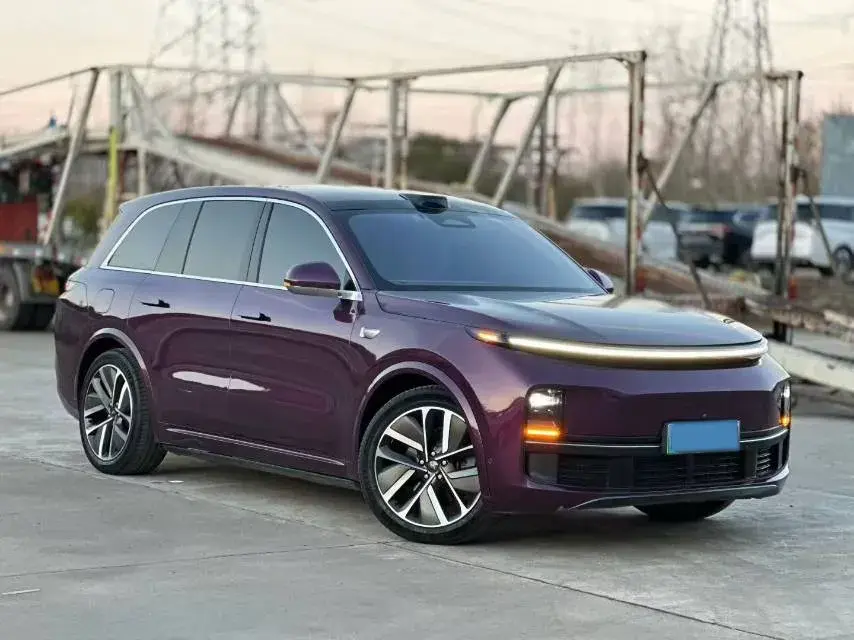 2023 LI L8 thumbnail 3