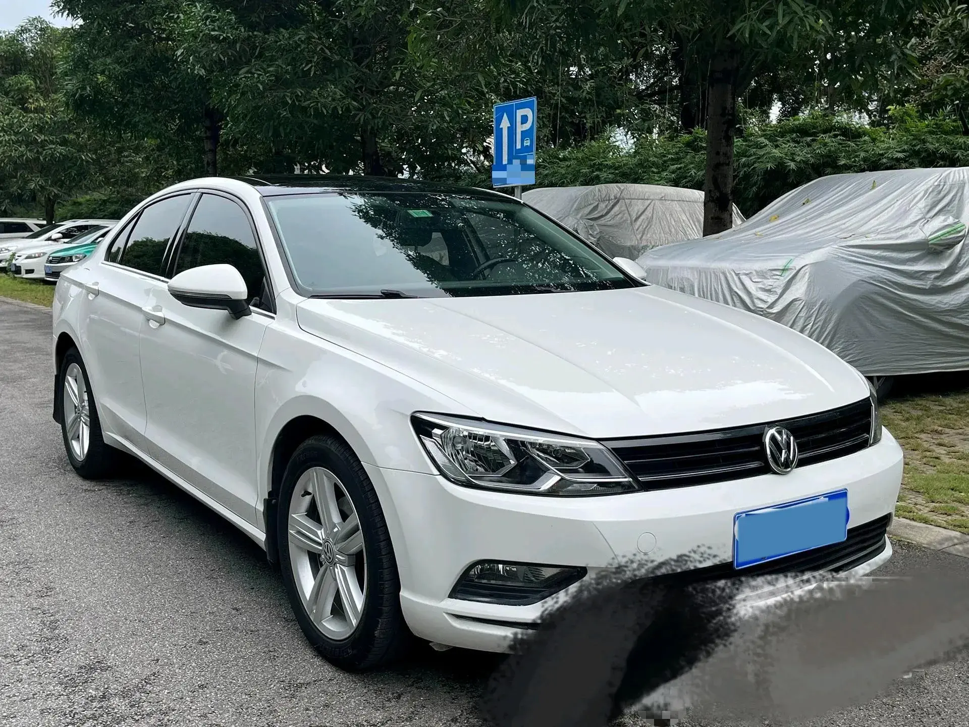 2018 VOLKSWAGEN LAMANDO thumbnail 3