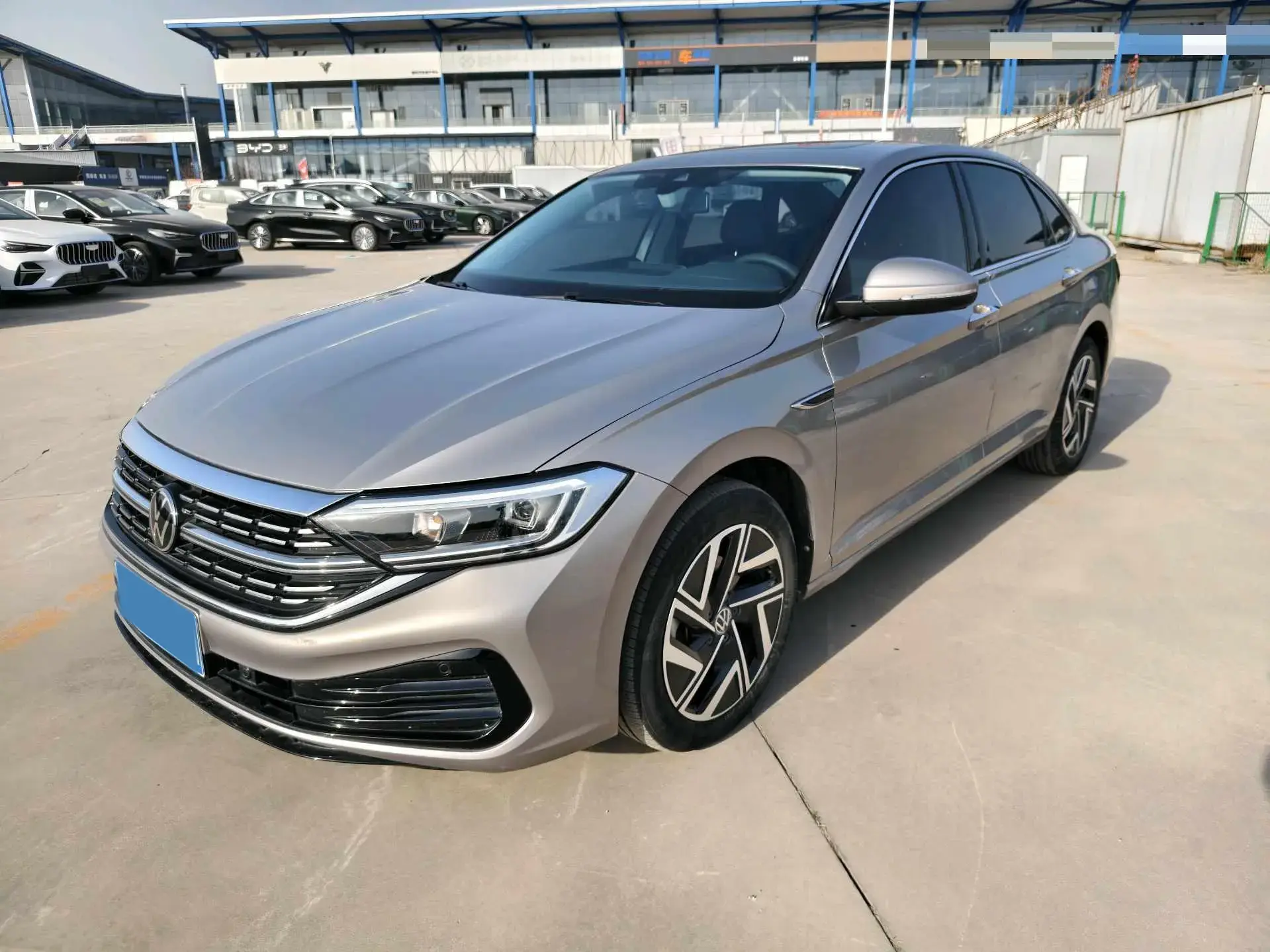 2023 VOLKSWAGEN SAGITAR view 1