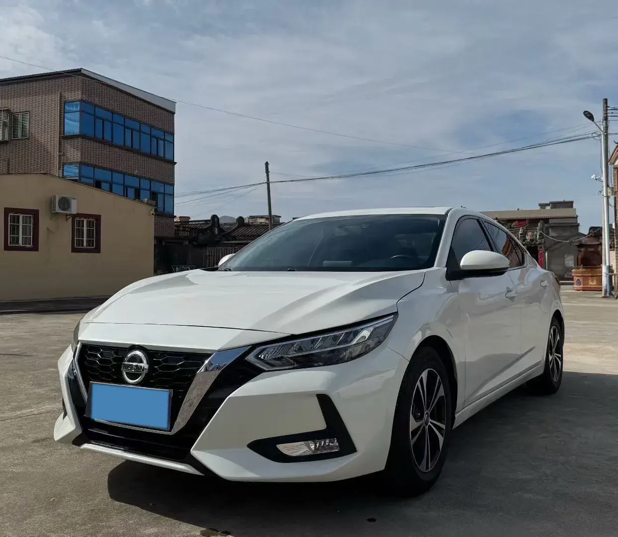 2020 NISSAN SYLPHY view 1