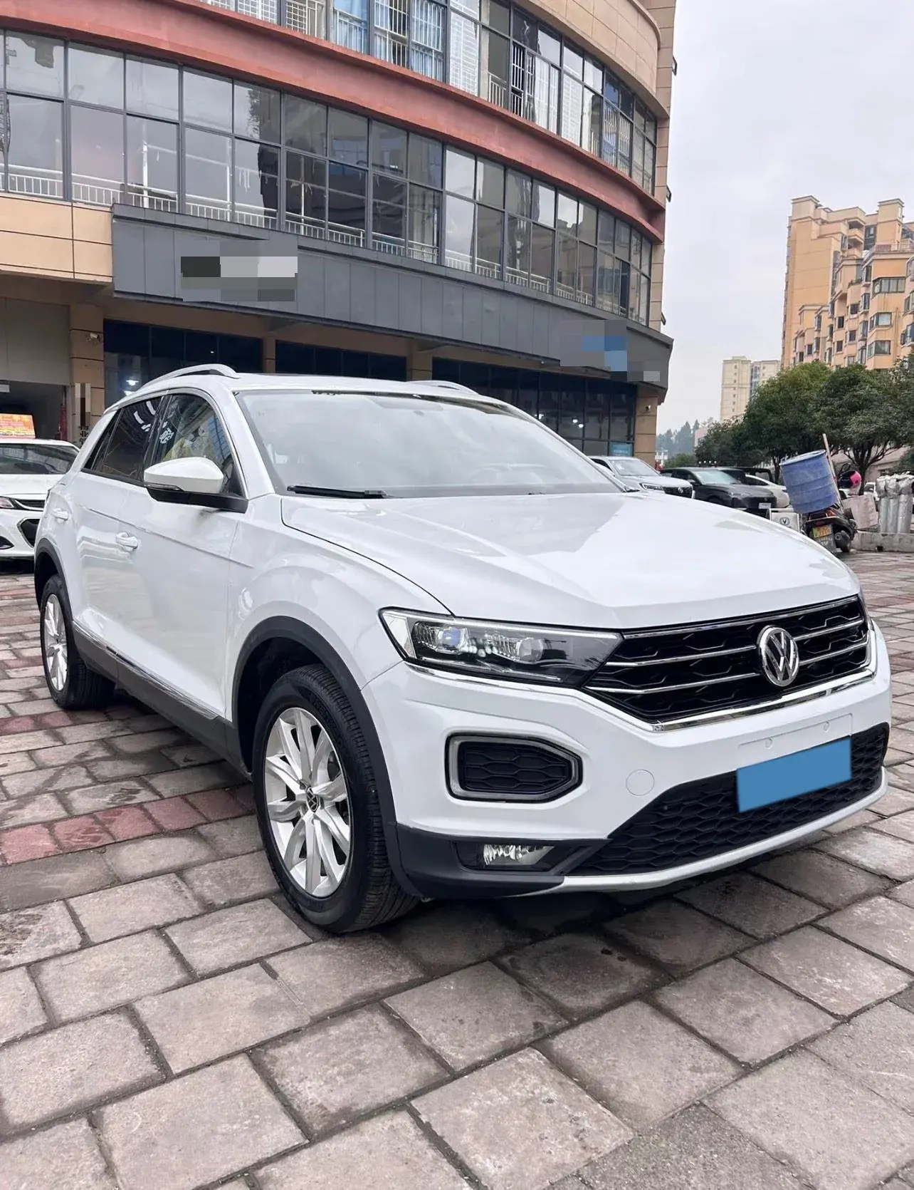 2021 VOLKSWAGEN T-ROC thumbnail 2