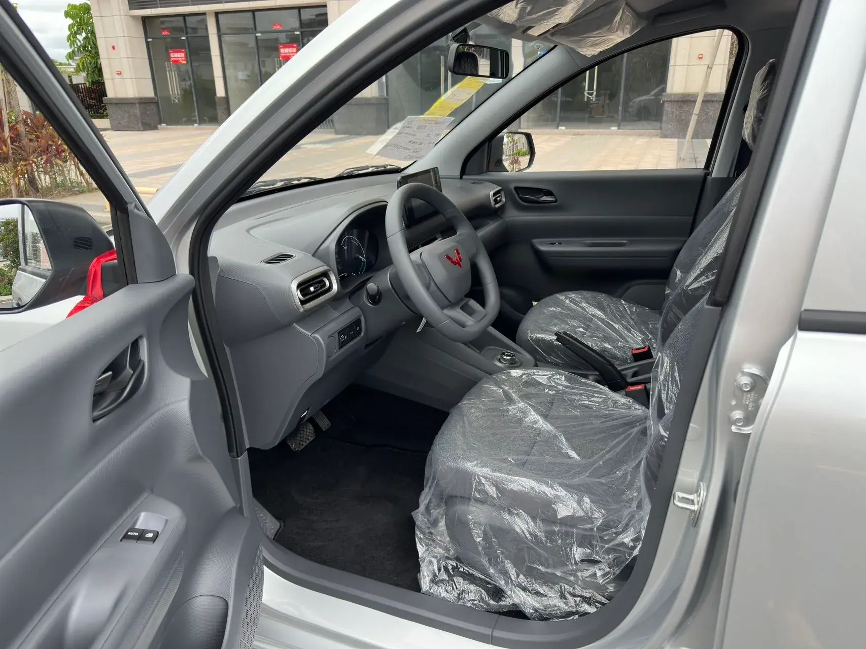 2024 WULING HONGGUANG thumbnail 4