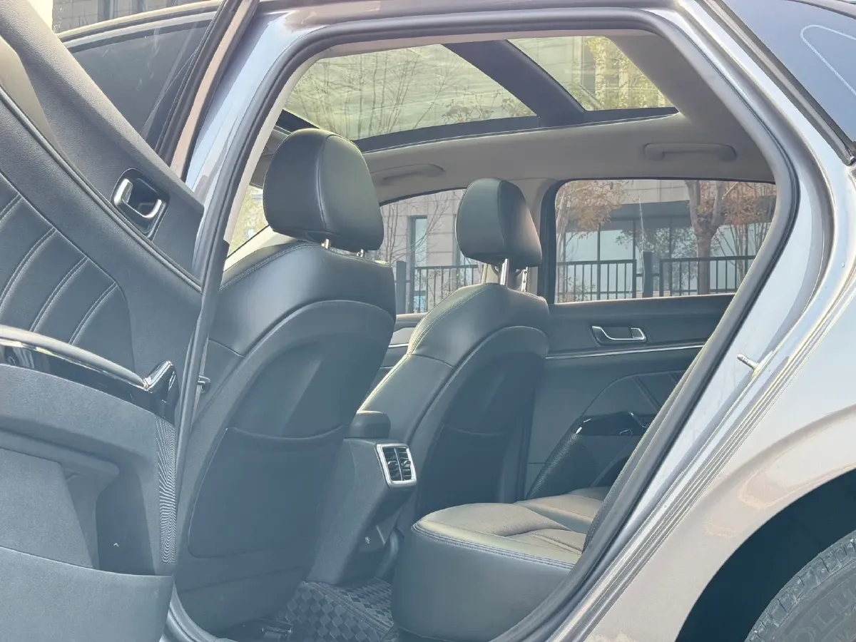 2021 Kia K5 1.5T 170HP L4 7DCT,autocango,china used car exporter,china ev exporter,chinese used car exporter,chinese used ev exporter