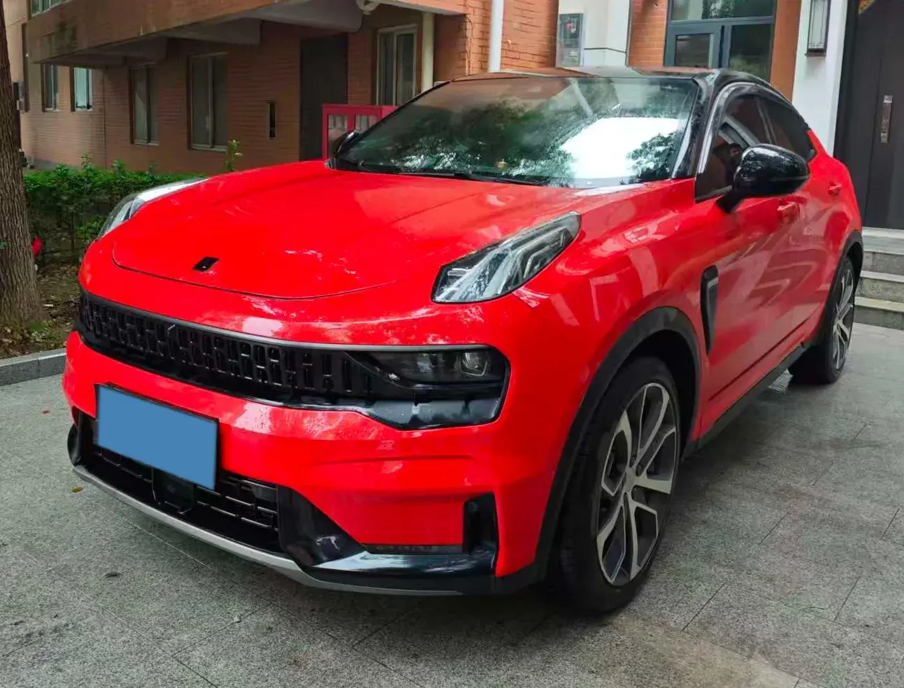 2020 LYNK&CO 05 view 1