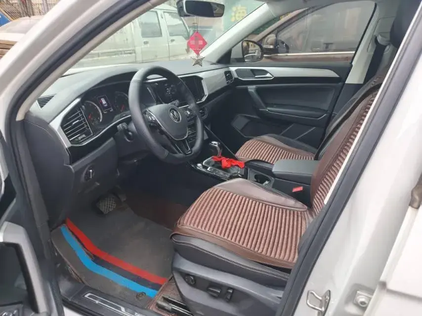 2022 VOLKSWAGEN TAYRON thumbnail 4