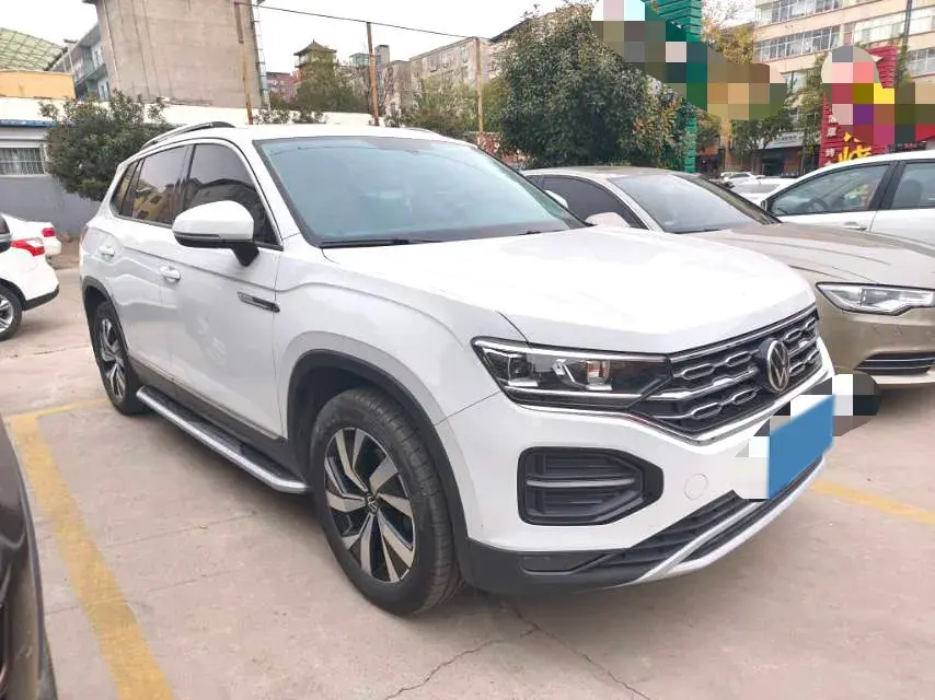 2022 VOLKSWAGEN TAYRON thumbnail 3