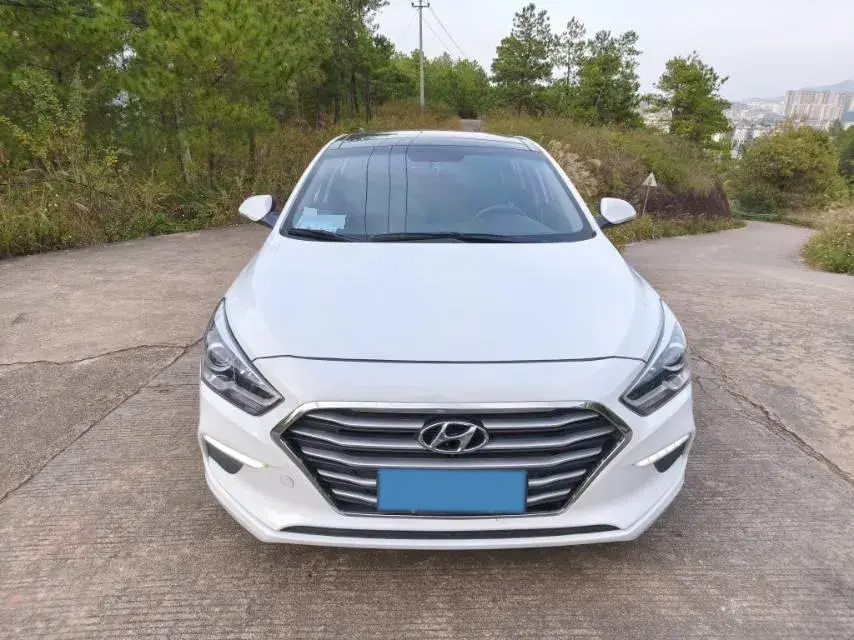 2017 HYUNDAI MISTRA thumbnail 2