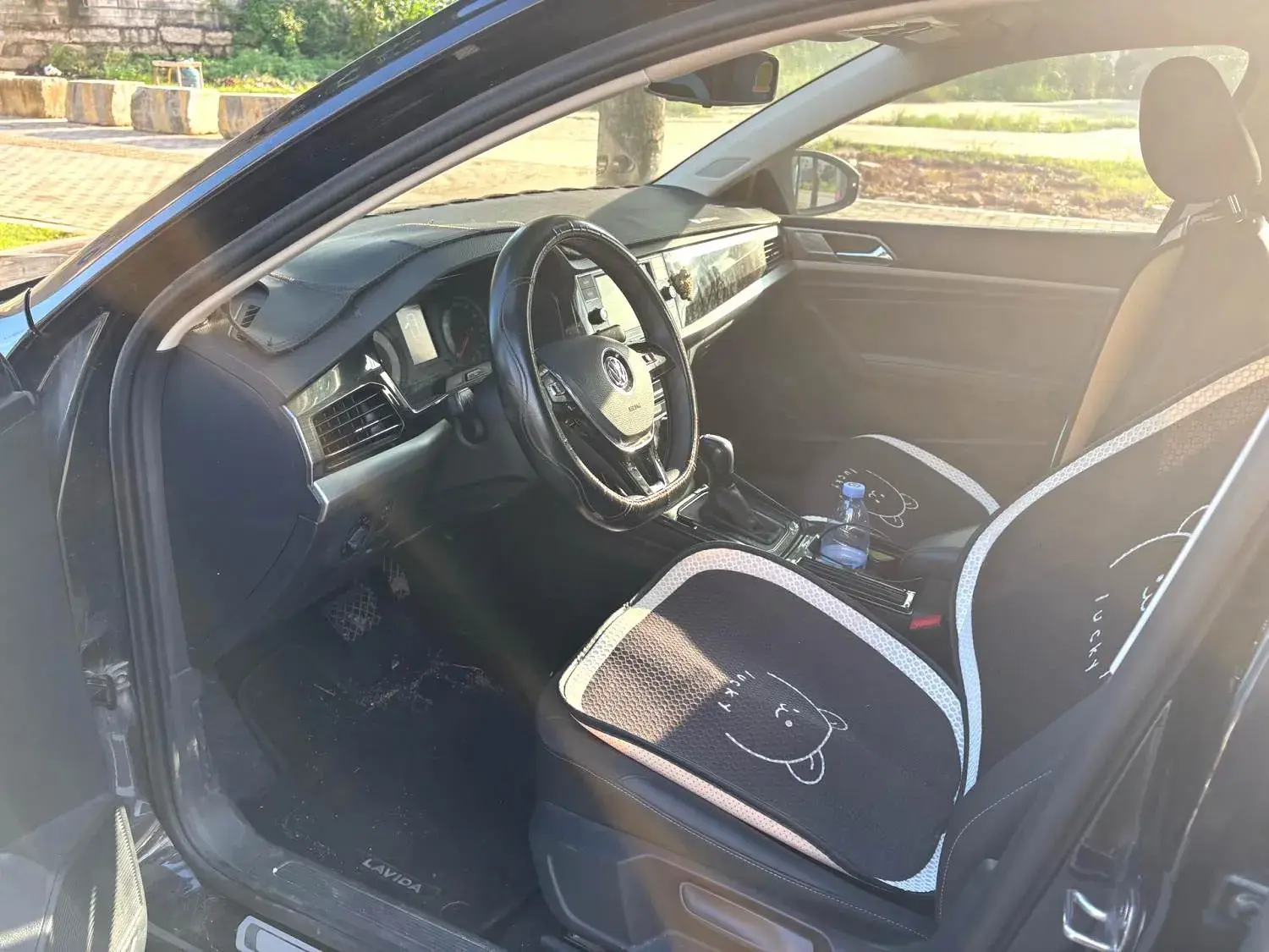 2018 VOLKSWAGEN LAVIDA thumbnail 4