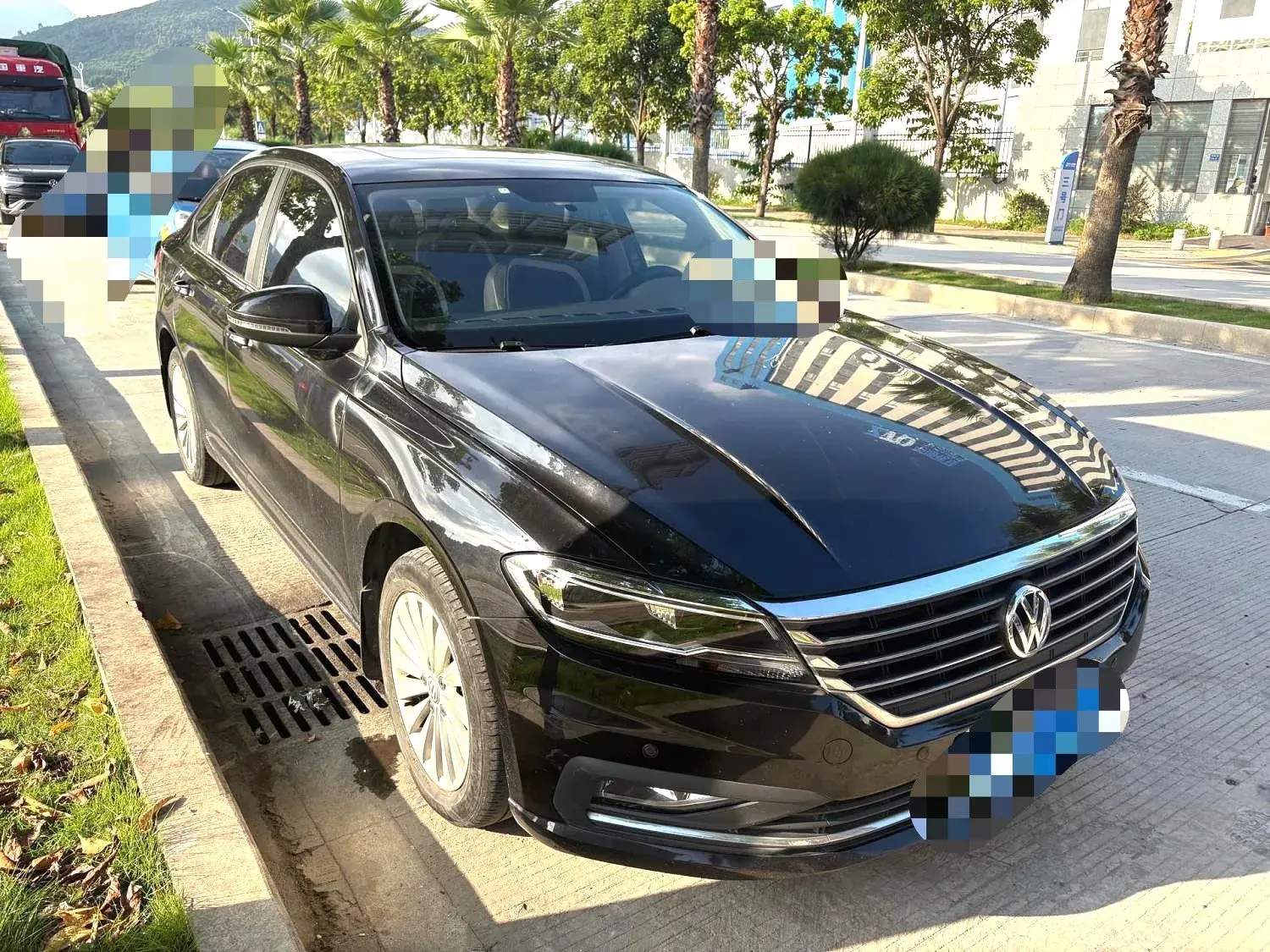 2018 VOLKSWAGEN LAVIDA thumbnail 3