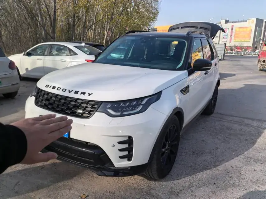 2018 LAND ROVER view 1