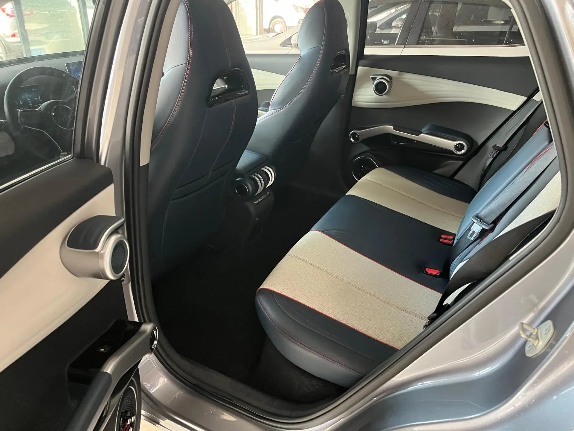 2022 BYD YUAN thumbnail 4