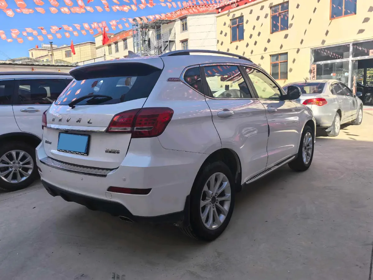 2017 Haval H2 1.5T 150HP L4 6MT,autocango,china used car exporter,china ev exporter,chinese used car exporter,chinese used ev exporter