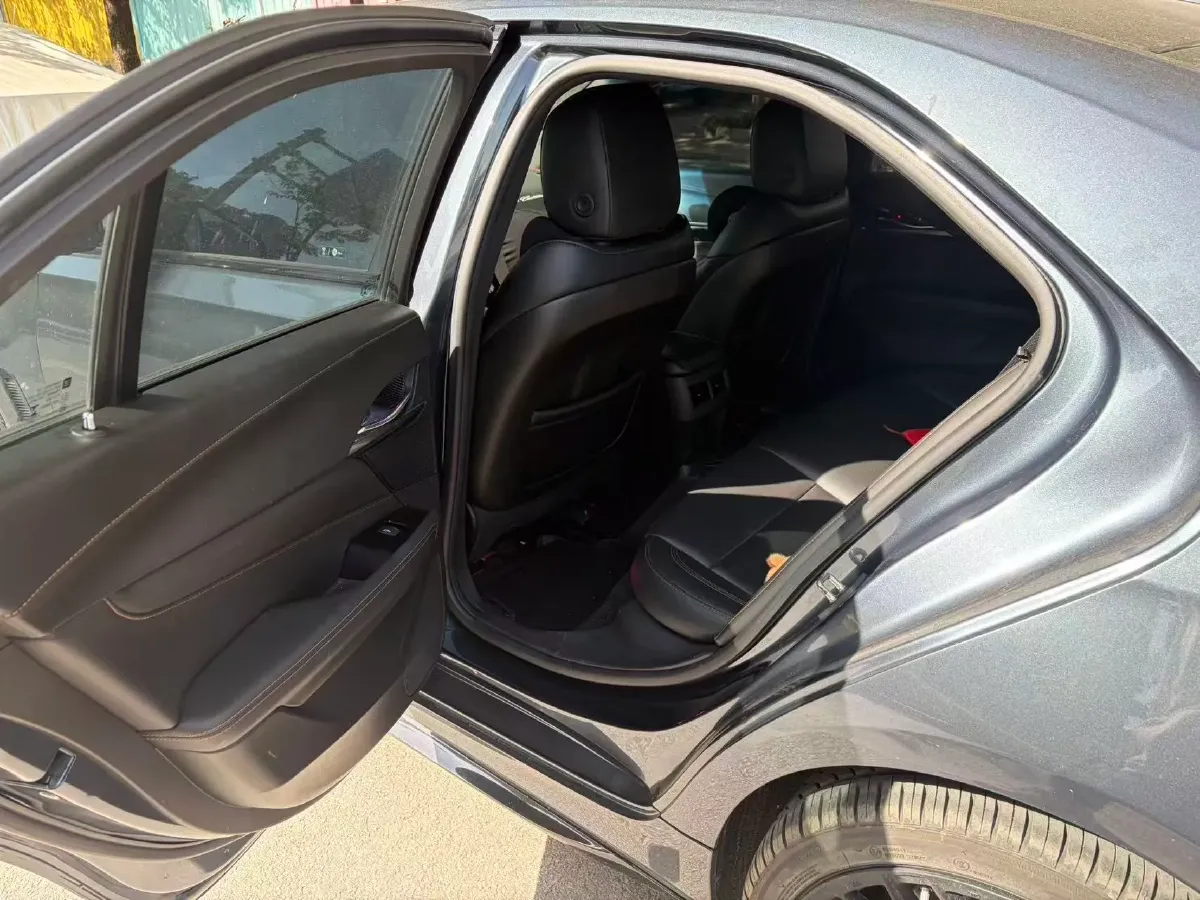 2021 Cadillac CT4 2.0T 237HP L4 8AT,autocango,china used car exporter,china ev exporter,chinese used car exporter,chinese used ev exporter