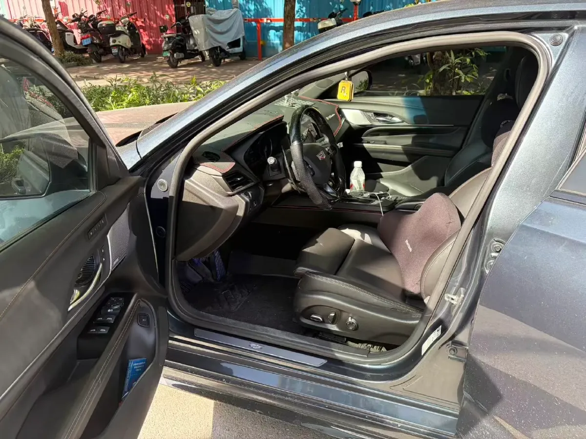 2021 Cadillac CT4 2.0T 237HP L4 8AT,autocango,china used car exporter,china ev exporter,chinese used car exporter,chinese used ev exporter