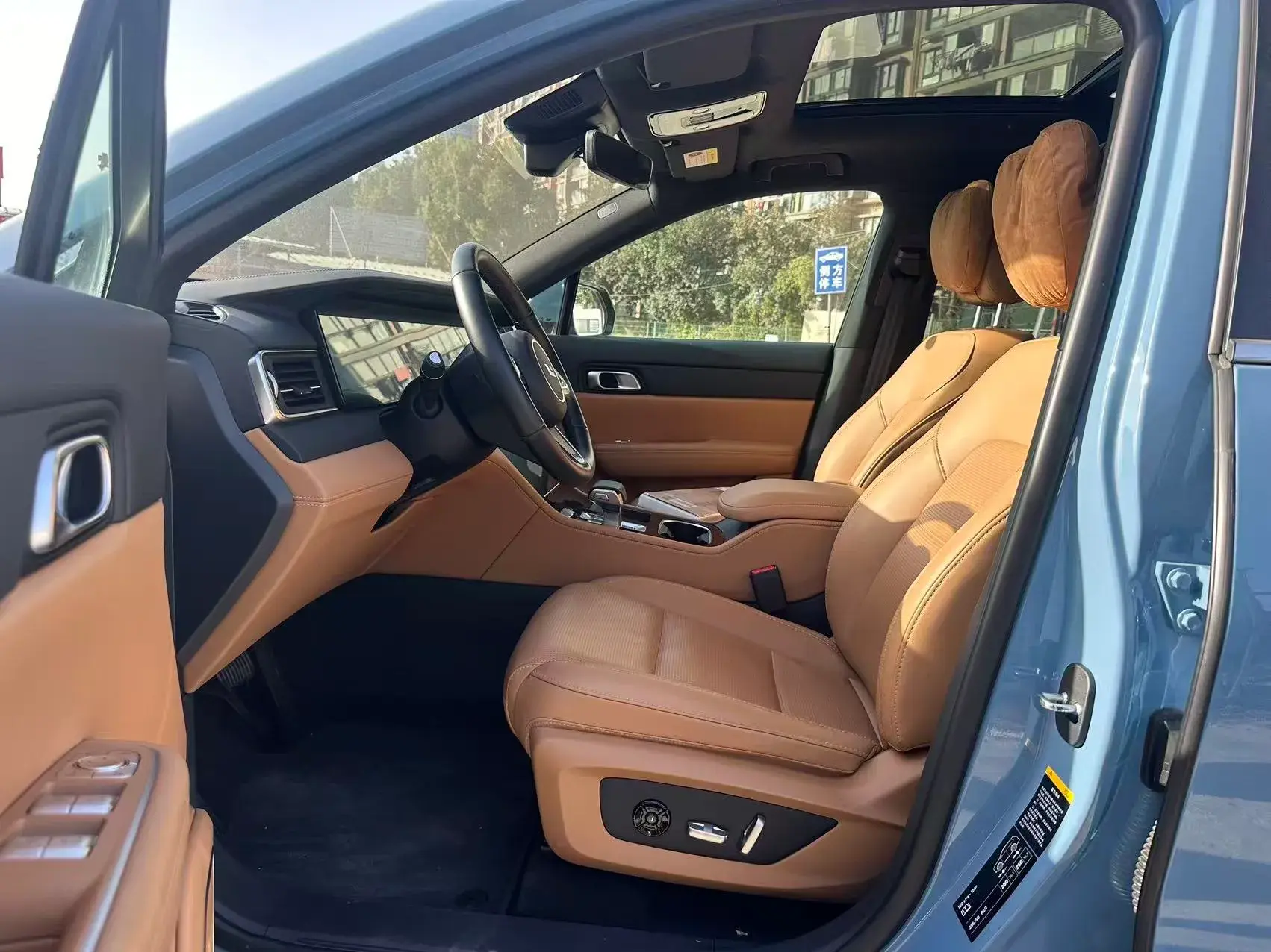 2021 LI ONE thumbnail 3