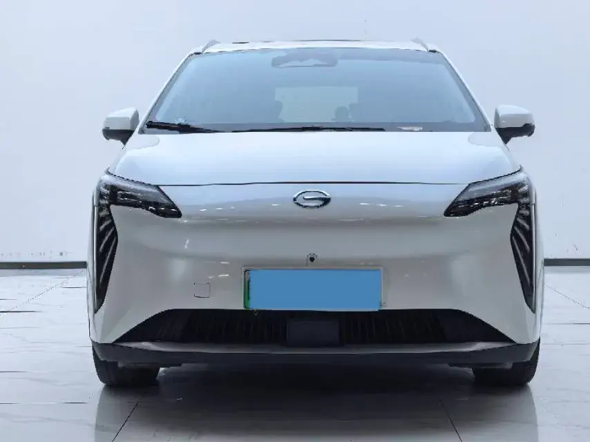 2024 AION Y thumbnail 2