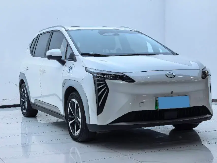 2024 AION Y thumbnail 3