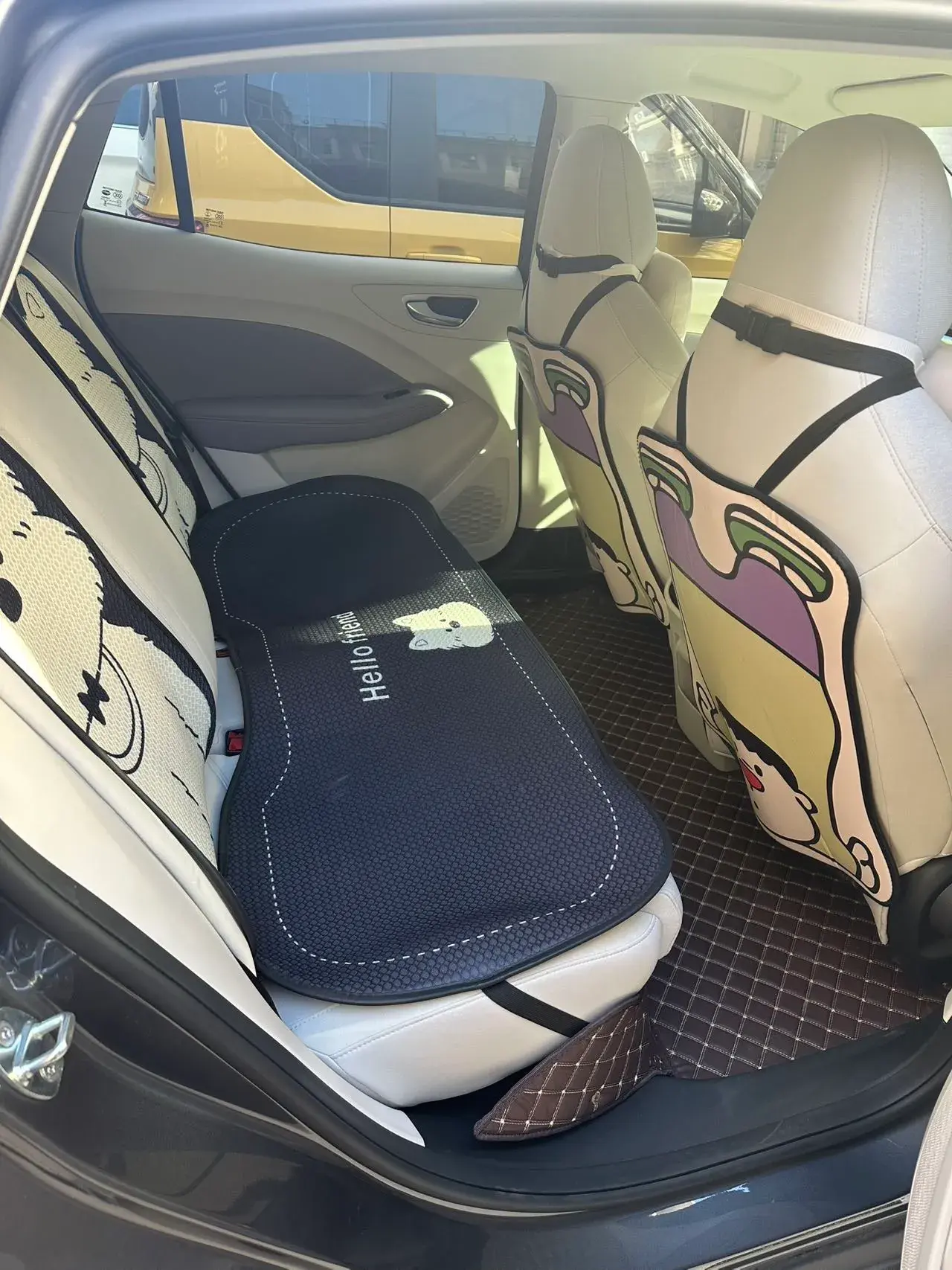 2023 MG MG4 thumbnail 3