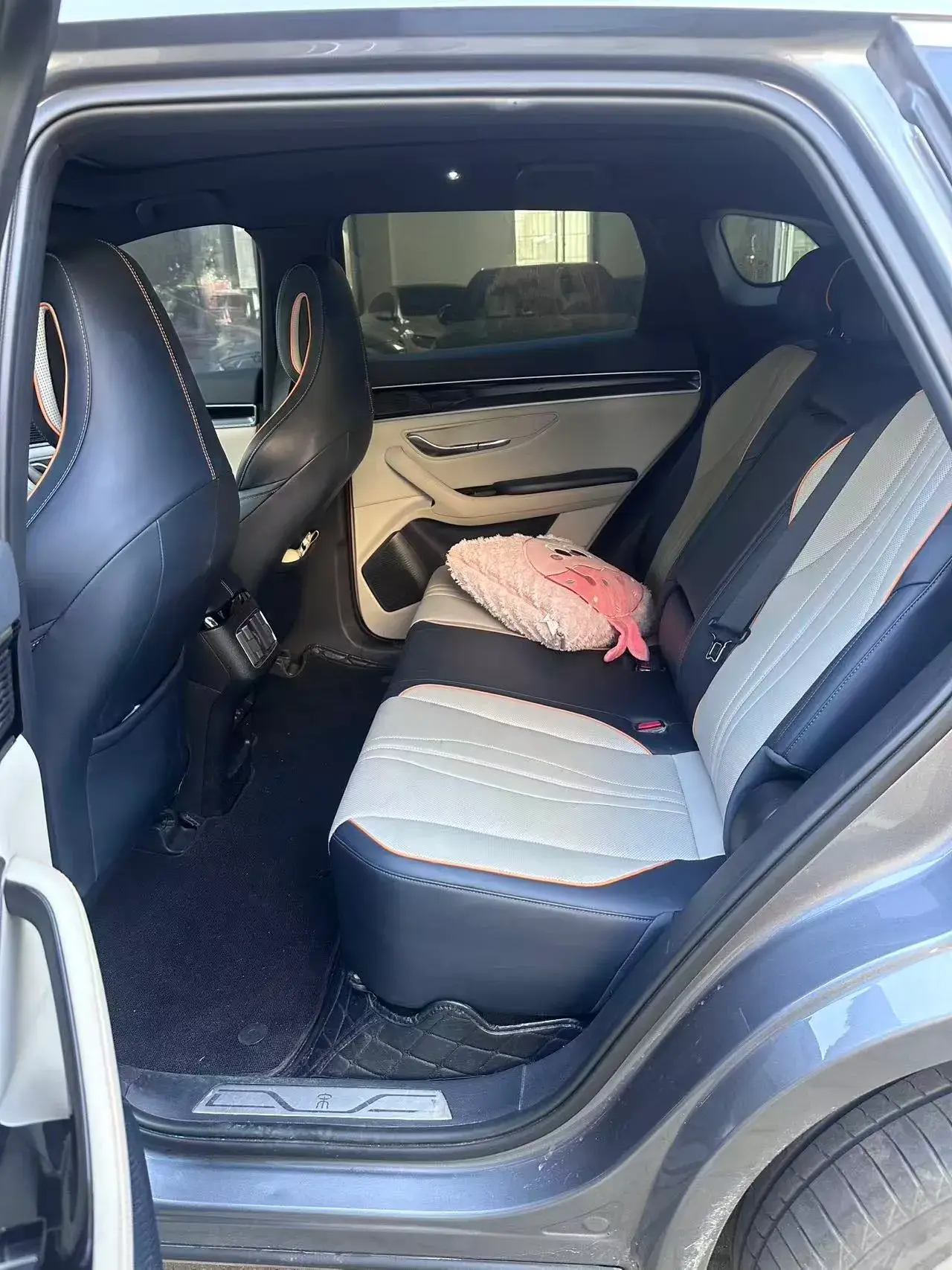 2022 BYD SONG thumbnail 3