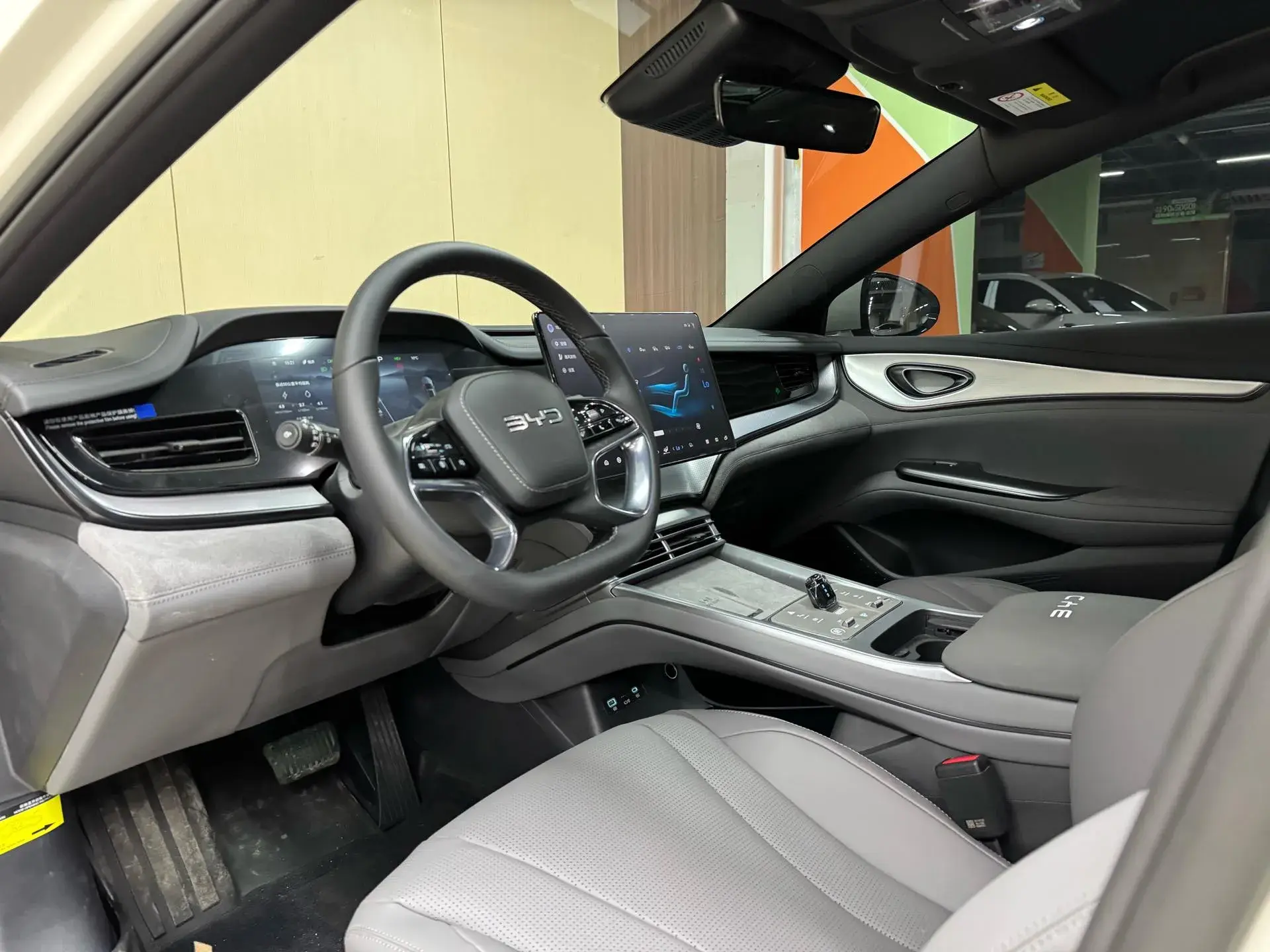 2025 BYD SEAL07 thumbnail 4