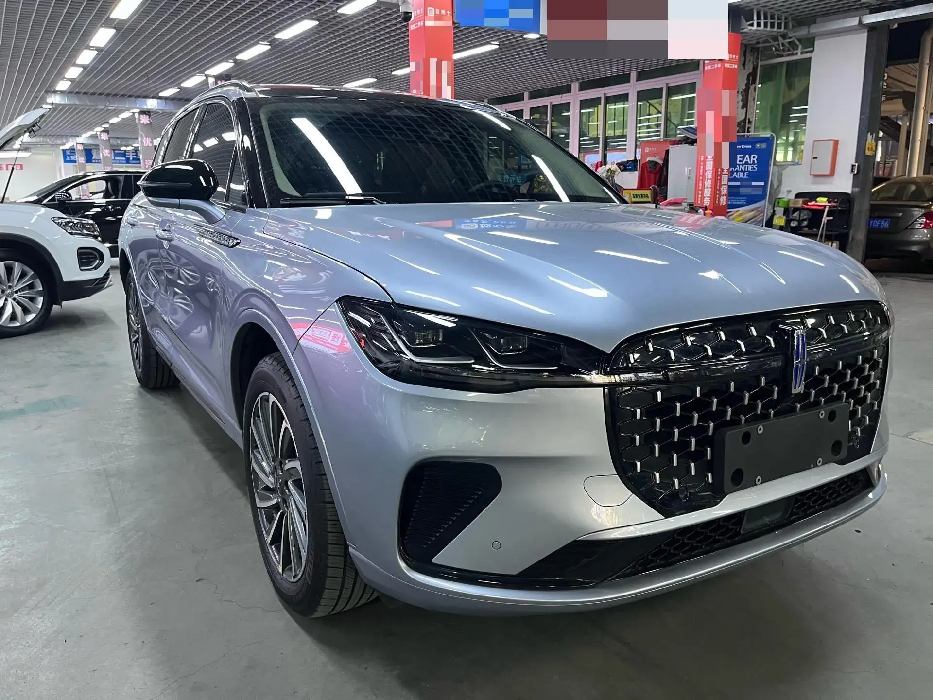 2024 LINCOLN CORSAIR thumbnail 2