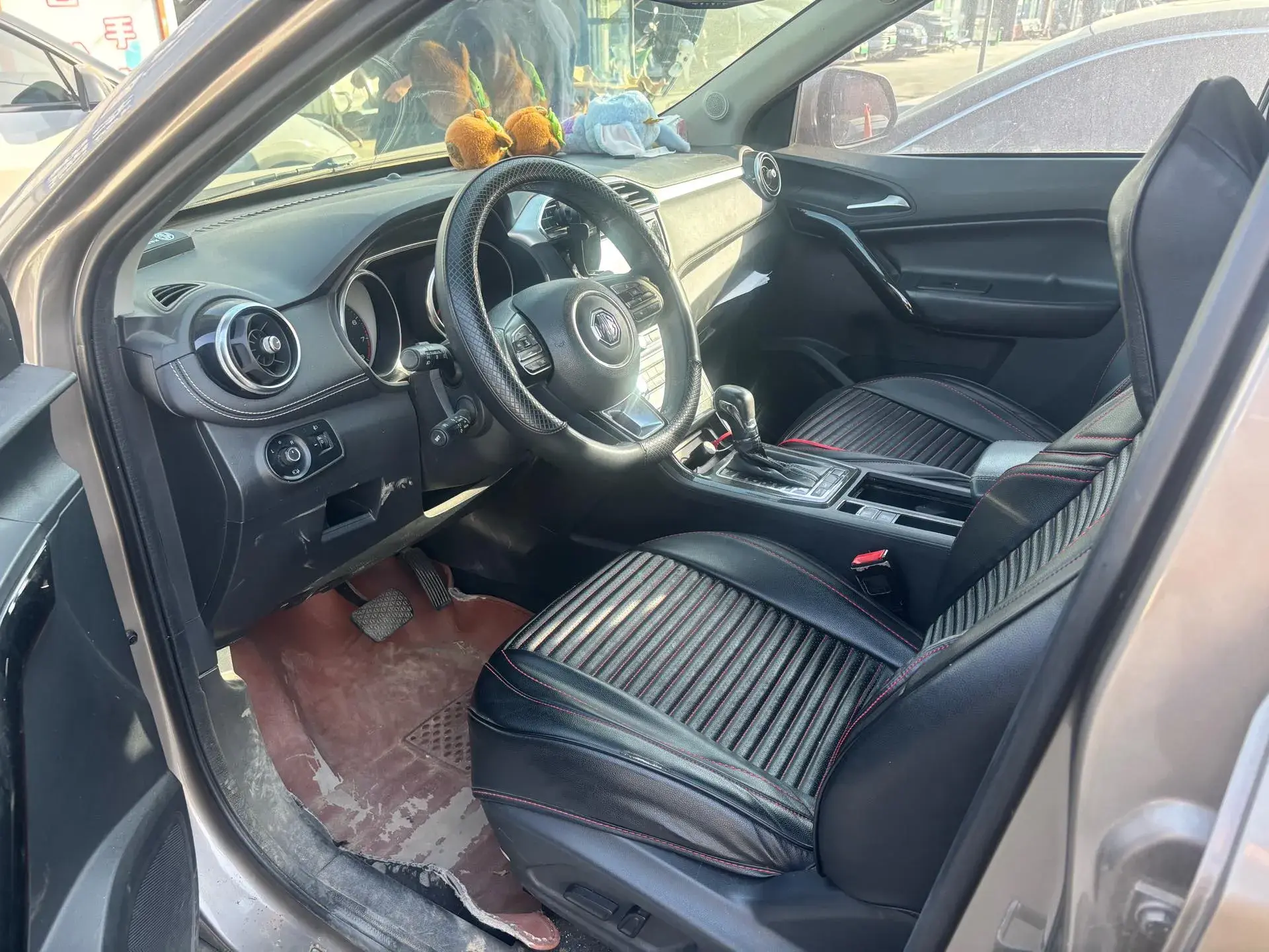 2017 MG GS thumbnail 4