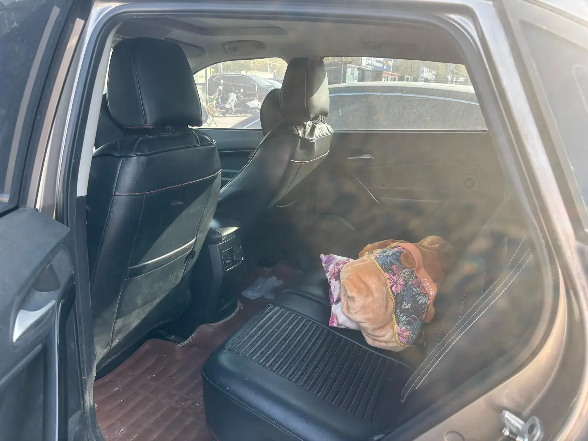 2017 MG GS thumbnail 3