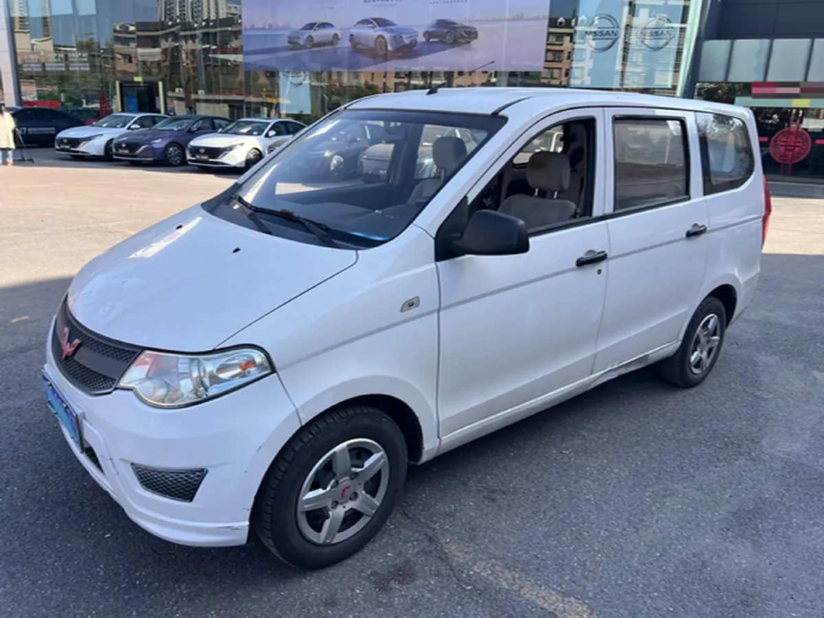 2018 WuLing HongGuang 1.2L 82HP L4 5MT,autocango,china used car exporter,china ev exporter,chinese used car exporter,chinese used ev exporter