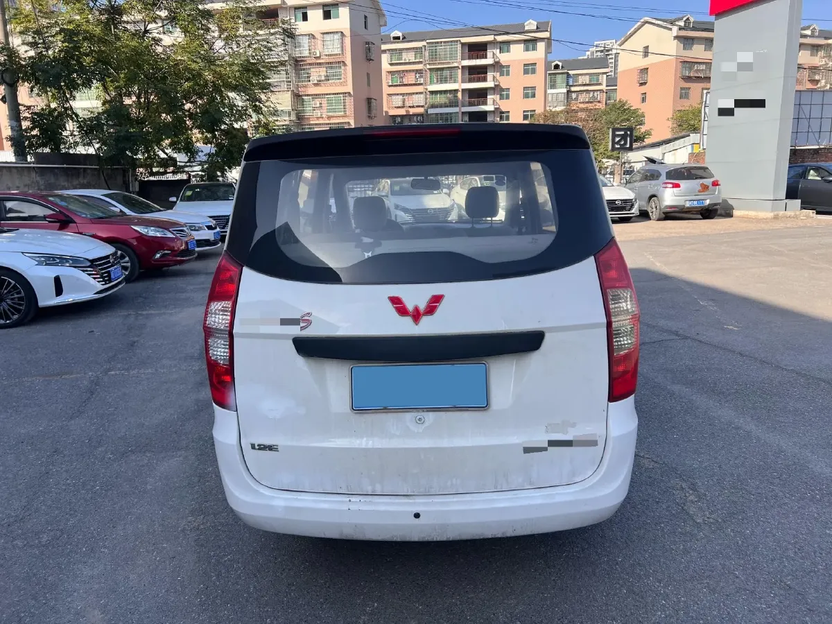 2018 WuLing HongGuang 1.2L 82HP L4 5MT,autocango,china used car exporter,china ev exporter,chinese used car exporter,chinese used ev exporter