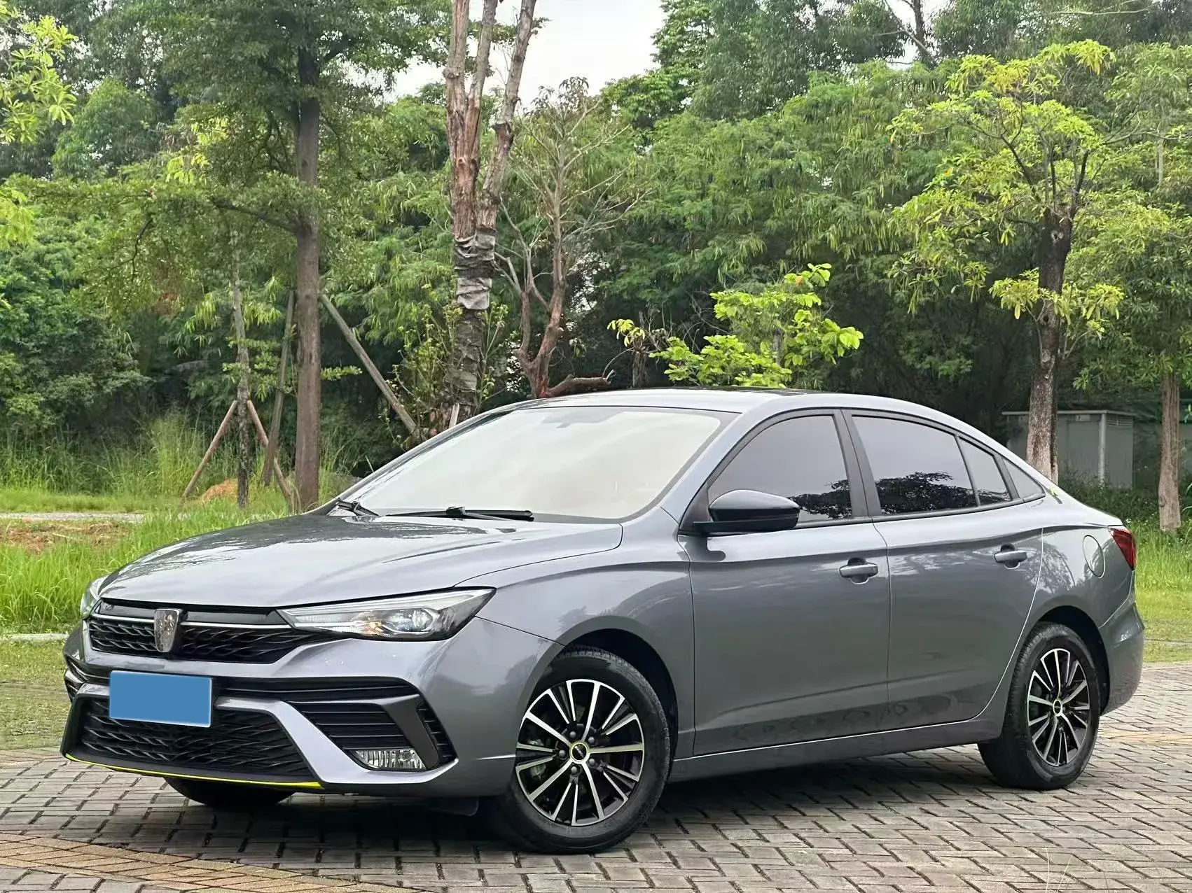 2021 ROEWE I5 view 1
