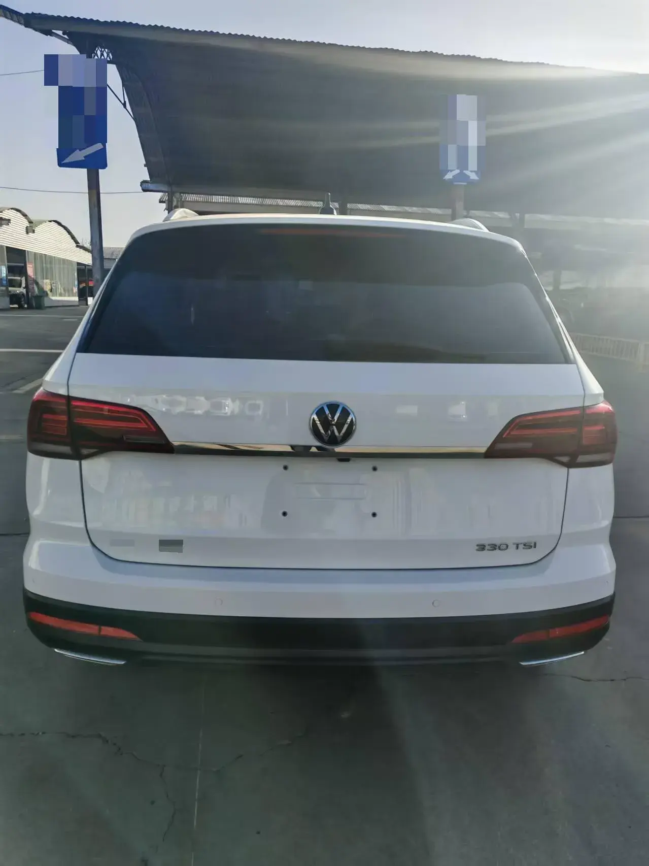 2022 VOLKSWAGEN THARU thumbnail 4