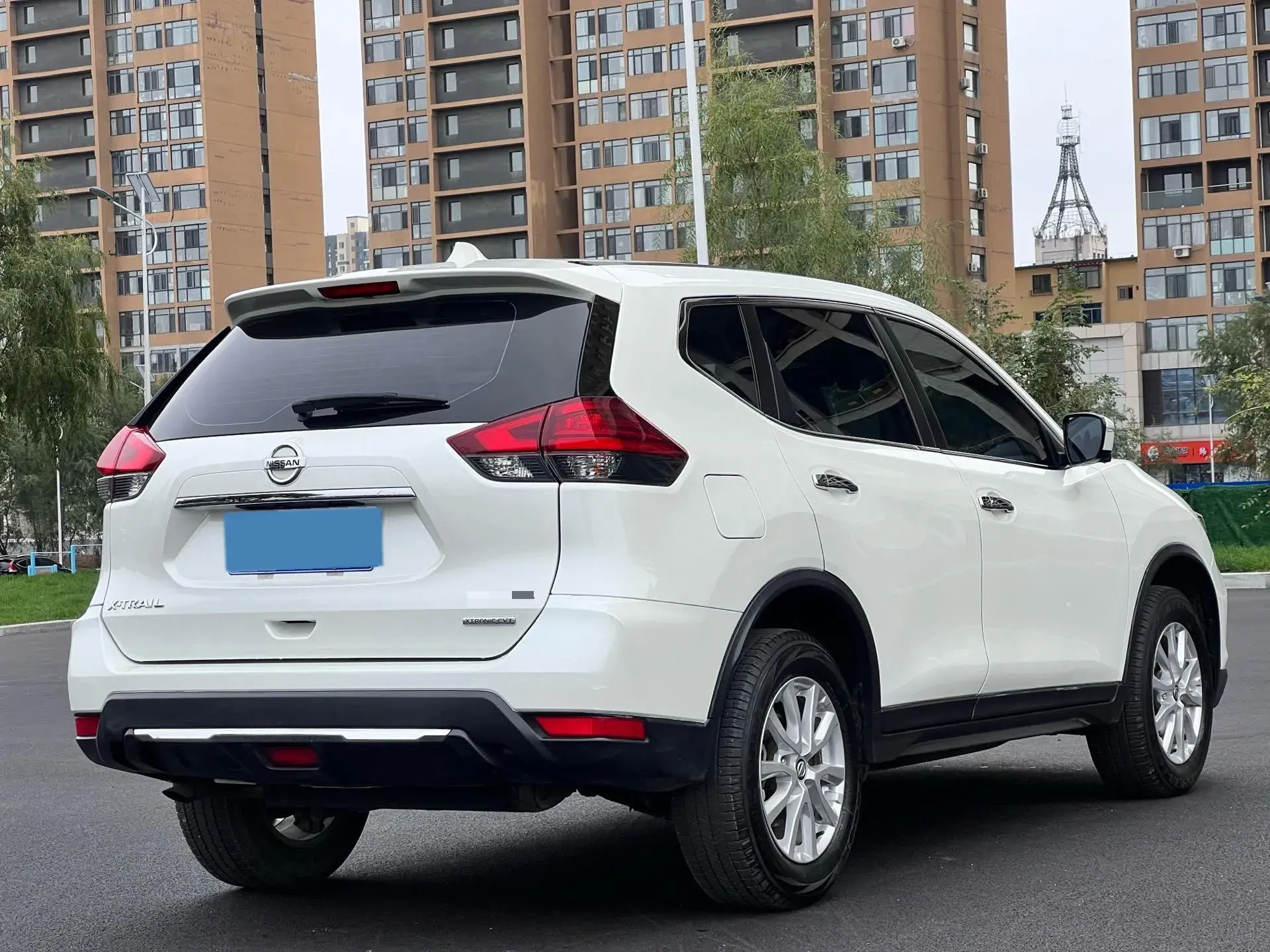 2020 NISSAN X-TRAIL thumbnail 4