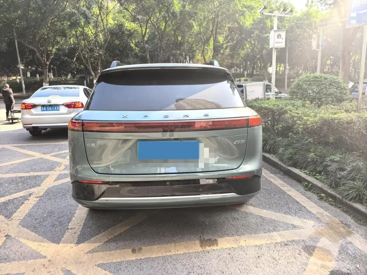 2024 XPENG G9 thumbnail 3