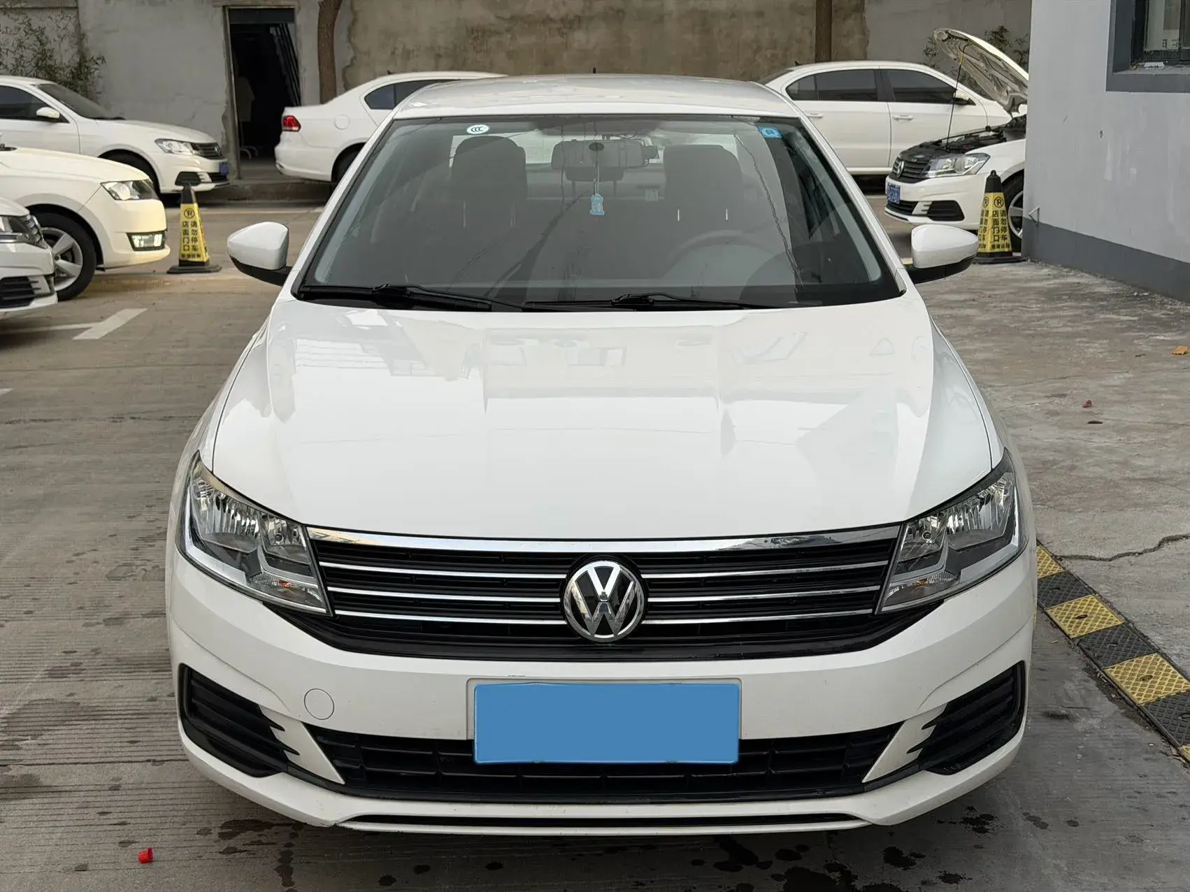 2019 VOLKSWAGEN LAVIDA thumbnail 2