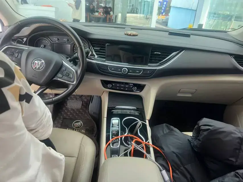 2020 BUICK REGAL thumbnail 4