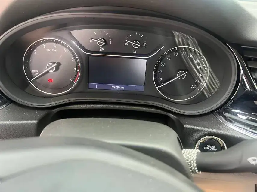 2020 BUICK REGAL thumbnail 3