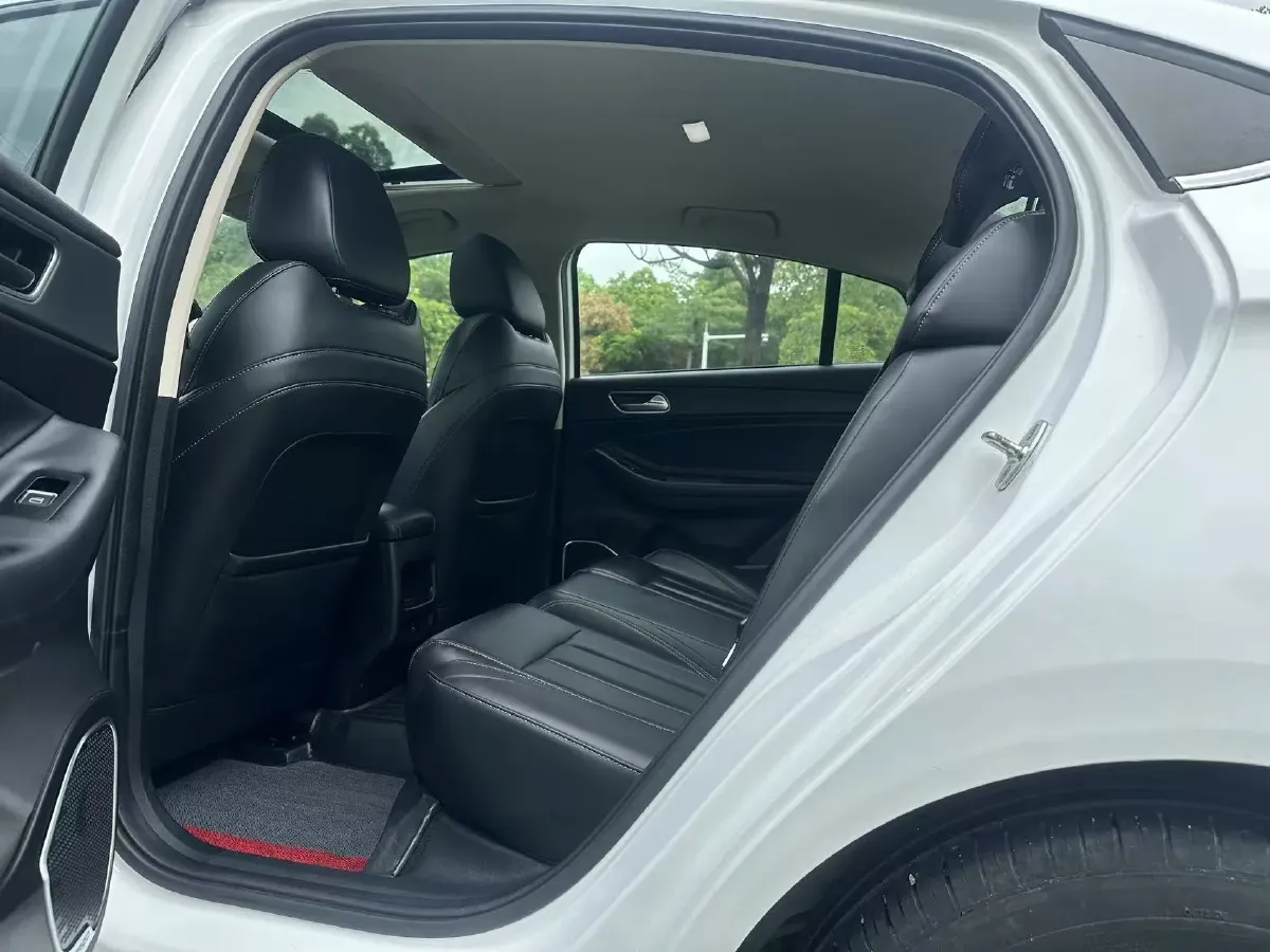 2021 Chery Arrizo 5 Plus 1.5L 116HP L4 5MT,autocango,china used car exporter,china ev exporter,chinese used car exporter,chinese used ev exporter