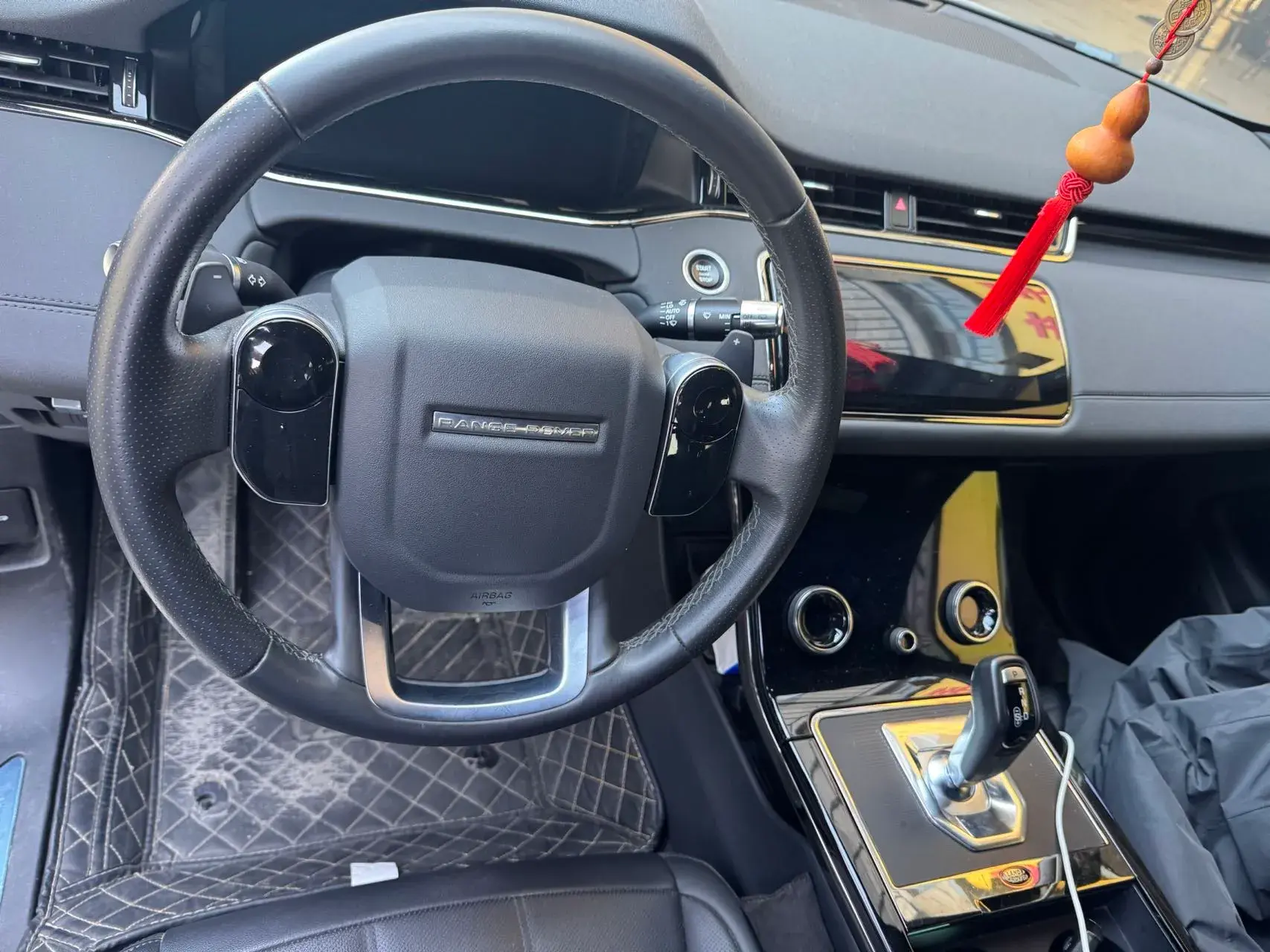 2021 LAND ROVER thumbnail 3